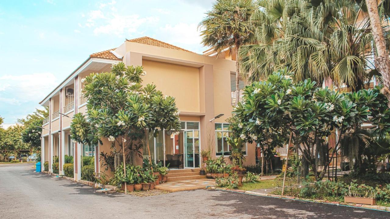 Nattidaplace Hotel Chiangmai Chiang Mai Dış mekan fotoğraf